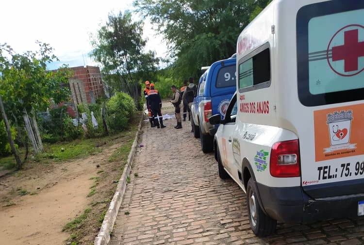 Jovem é morto com vários tiros na cabeça em Riachão do Jacuípe