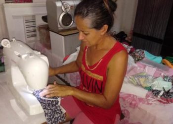 Voluntária deixou de confeccionar máscaras por falta de elástico