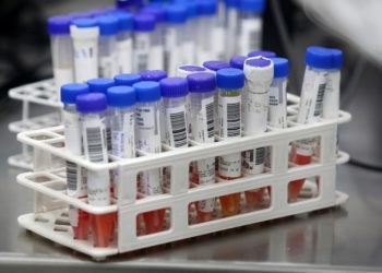 Com entrega de nova ala do Lacen, Bahia passa a ter capacidade para realizar mil testes diários da Covid-19