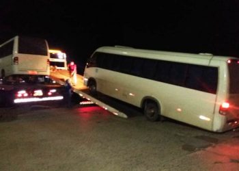 Operação na BR 116 Norte apreende três ônibus clandestinos