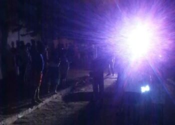 Jovem é assassinado a tiros e uma mulher ficou ferida