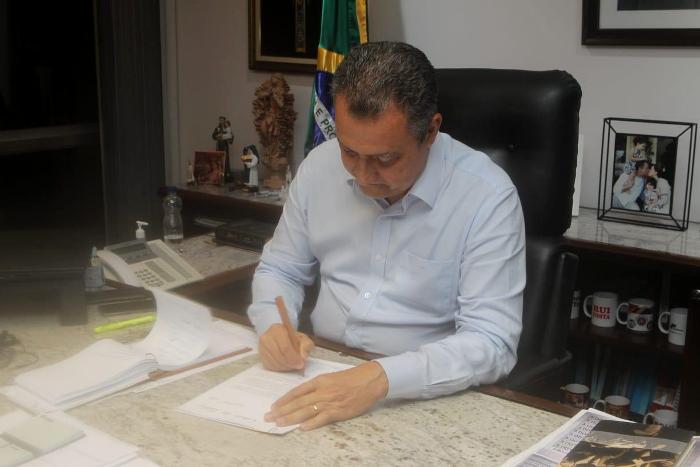 Governador encaminha projeto de lei à Assembleia Legislativa para combater fake news