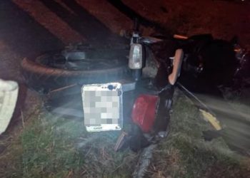 Acidente de moto mata jovem e deixa noiva ferida na BA-416
