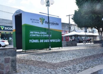 No dia que a Prefeitura de Retirolândia instalou túneis para desinfecção, surgiram 4 novos casos de Covid-19