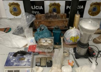 R$ 1,2 milhão em cocaína era refinado em casa de luxo na Bahia