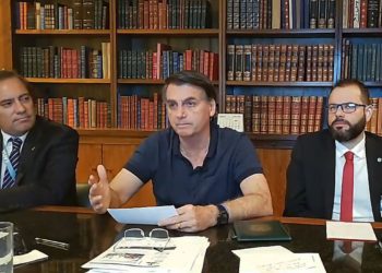 Bolsonaro diz que auxílio emergencial deverá ter quarta parcela