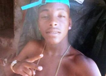 Jovem de 17 anos é assassinado na presença de uma prima em Caldas do Jorro