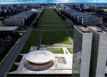 Senado aprova congelamento de preços de remédios e de planos de saúde