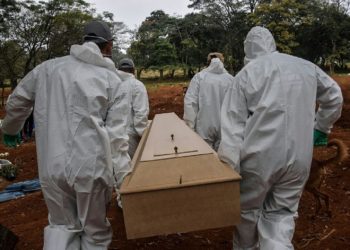 País passa Reino Unido e se torna 2º país do mundo em total de mortos