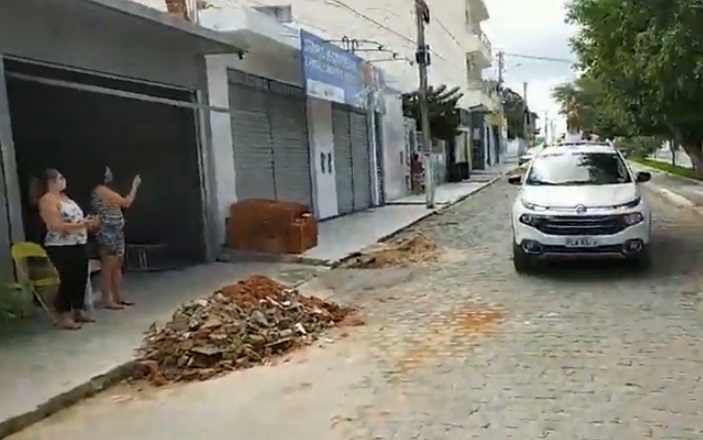 Quijingue encerra novenário de São João com procissão motorizada