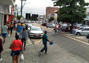 Primeiro dia após flexibilização, Coité tem movimento intenso no comércio