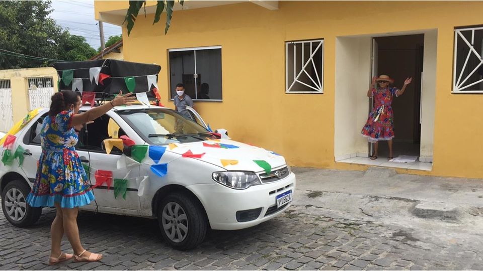 Secretaria de Assistência Social e CRAS promoveram o “Forro Delivery”