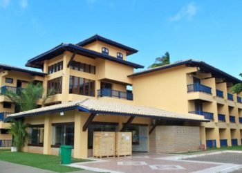 Deputado estadual invade as dependências de hospital dedicado ao coronavírus na Bahia