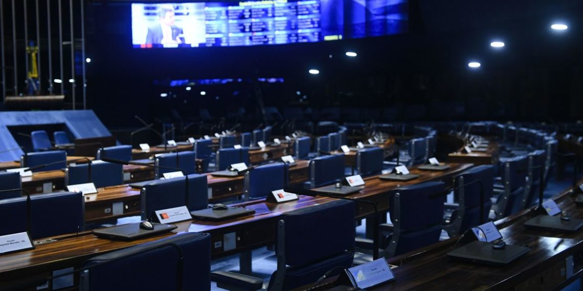 Senado aprova adiamento das eleições para 15 de novembro