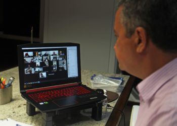 “Temos que estar juntos”, diz Rui Costa após reunião com 31 prefeitos