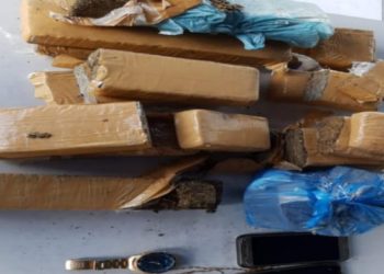 Blitz do BPRv apreende 10 kg de maconha na BA-052