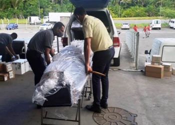 Corpo de jovem retirolandense assassinado em Bento Gonçalves-RS chega no aeroporto de Salvador