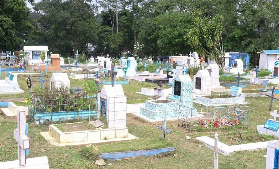 AM – Homem é detido após retirar corpo da avó de túmulo e dançar com cadáver na rua