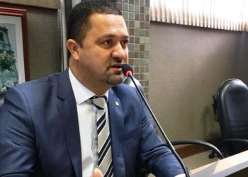 PL do deputado Osni sobre desenvolvimento sustentável da pesca e das mulheres marisqueiras é tema de debate online nesta quarta (15)