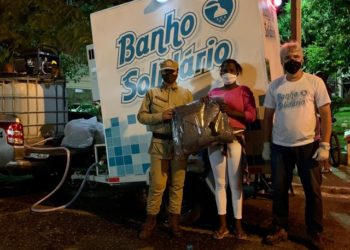 PM promove banho quente para moradores de rua