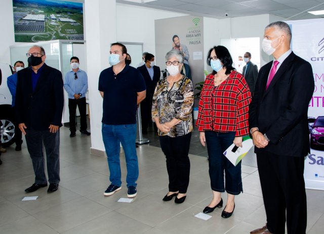 Ministra Damares visita Feira de Santana para entrega de veículos e relembra estupro sofrido quando morava na cidade