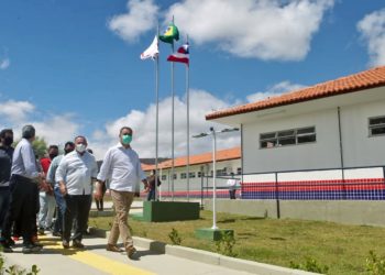 Em Campo Formoso, Rui entrega escola para comunidade quilombola e inaugura parque ecológico