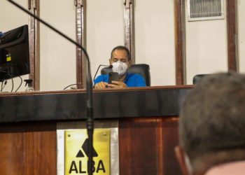 Nelson Leal comanda votação que aprova produção de insulina na Bahia, que irá beneficiar diretamente 12 milhões de brasileiros