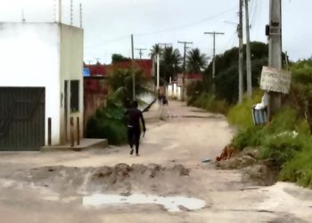 Homem registra foto da suposta ‘visagem’ em plena luz do dia. “Assustador”