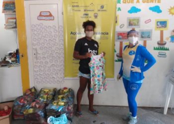 Coité – Família de alunos do programa AABB Comunidade são contempladas com cestas básicas
