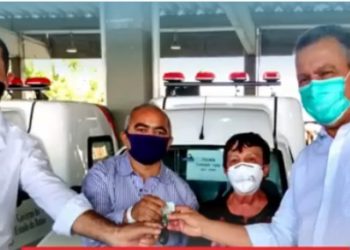 Fruto de emenda parlamentar de Osni Cardoso, Itiúba rebebe nova ambulância