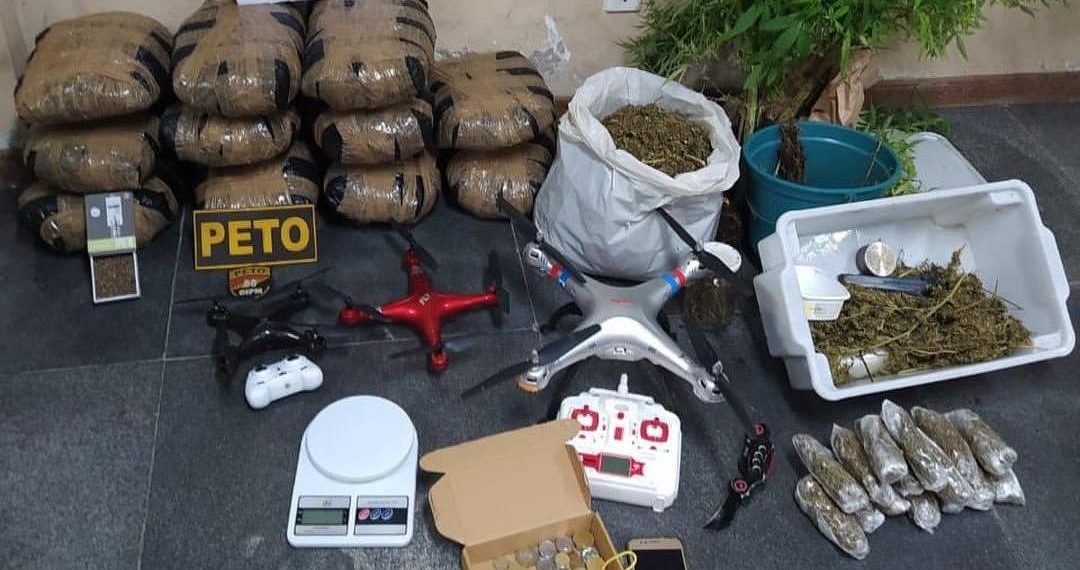 PM desmonta esquema de transporte de maconha com drones