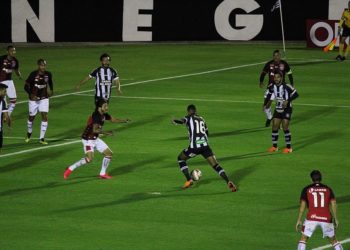 Figueirense e Vitória fica no empate sem gols no Orlando Scarpelli