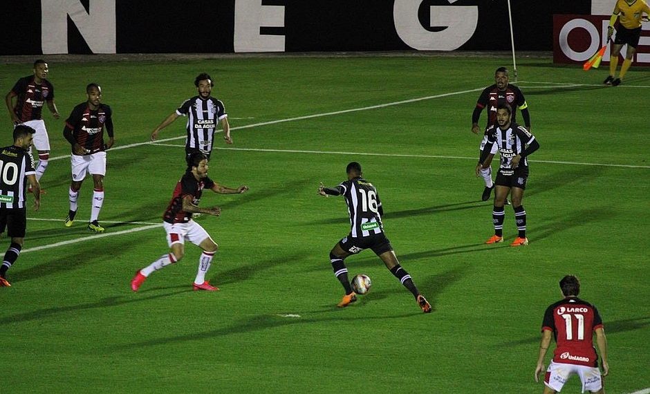 Figueirense e Vitória fica no empate sem gols no Orlando Scarpelli