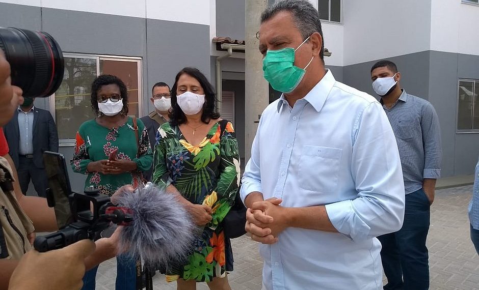 Escolas voltarão com aulas aos sábados e sem recesso de fim de ano, diz Rui Costa