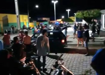 Fim da Pandemia? Evento promovido pela Prefeitura de São Domingos é marcado por carreata e aglomeração de pessoas