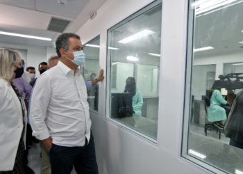 Em Juazeiro, Rui Costa entrega primeira unidade a oferecer serviço de radioterapia e braquiterapia do interior