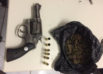 Homem armado reage a voz de prisão e morre em confronto com a Polícia Civil