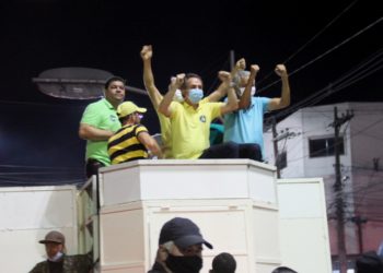 Carreata da coligação de oposição em Coité reúne milhares de pessoas