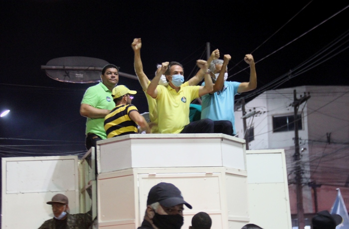 Carreata da coligação de oposição em Coité reúne milhares de pessoas