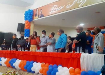 Daiane do Social é oficializada pré-candidata a prefeita em Várzea Nova