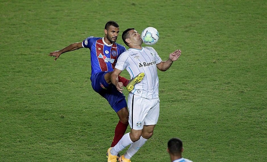 Bahia perde para o Grêmio em Pituaçu em jogo acompanhado por Mano Meneses