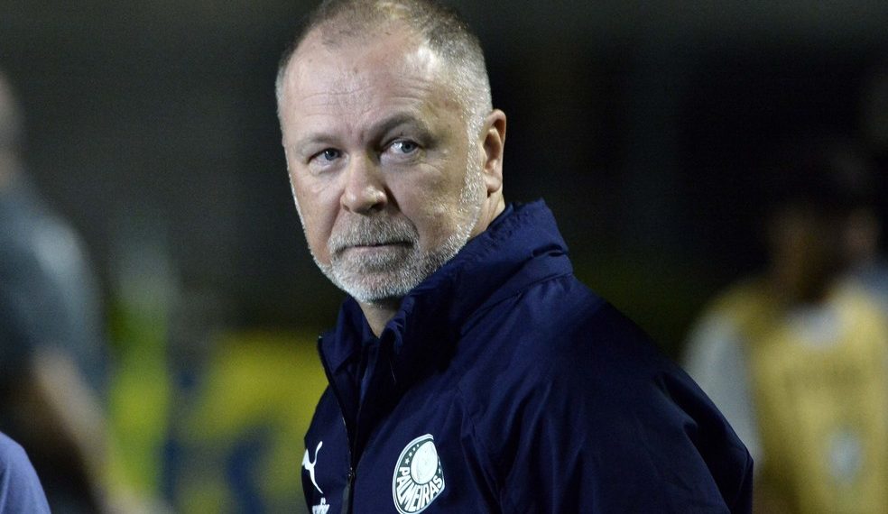 Bahia aguarda resposta de Mano Menezes para definir substituto de Roger Machado