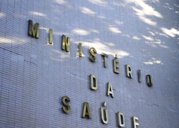 Retomada das aulas: Ministério da Saúde publica guia de orientações