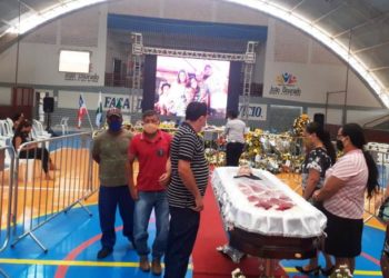 Corpo de prefeito é sepultado em João Dourado. Sucessor será conhecido em eleição indireta na Câmara