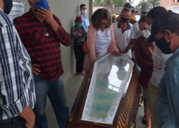 Sepultamento de Jeovane é marcado por homenagem ao som da sanfona