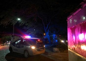 Dois homens são baleados próximo ao Centro de Abastecimento de Barrocas