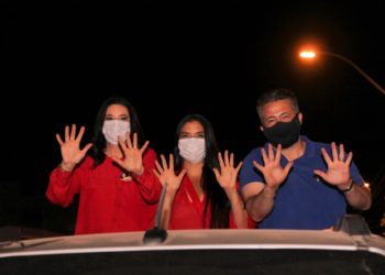 Coligação “Pra cuidar do povo e fazer muito mais” realiza carreta em SantaLuz