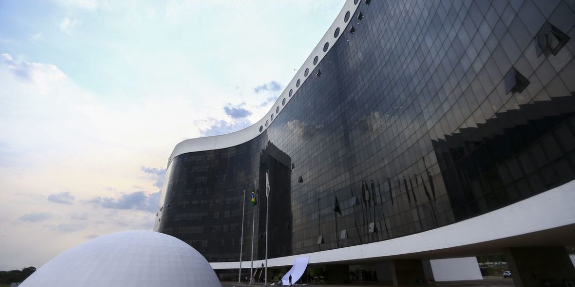 TSE recebe mais de mil denúncias de disparo em massa no WhatsApp