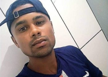 Jovem de 23 anos é assassinado quando viajava em garupa de moto pela BA 120