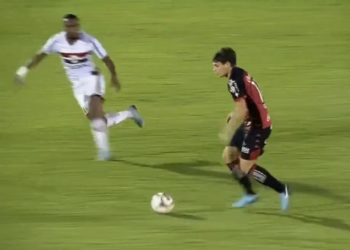 Série B – Vitória é derrotado pelo vice-lanterna e se complica ainda mais na competição